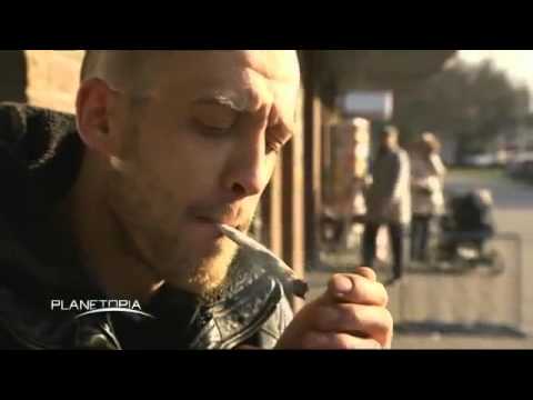 Billy heeft 10 joints per dag nodig om zijn extreme tics eronder te krijgen